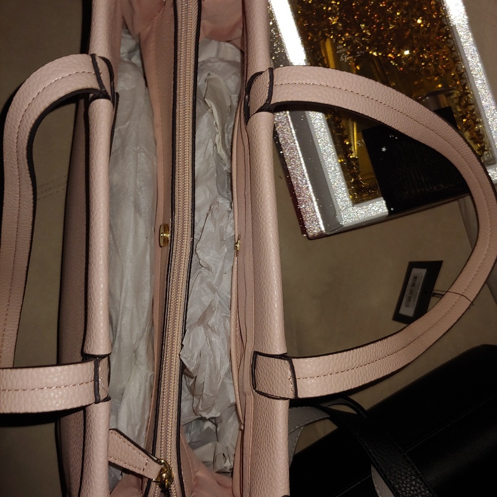 Purses - Picture 8 of 8